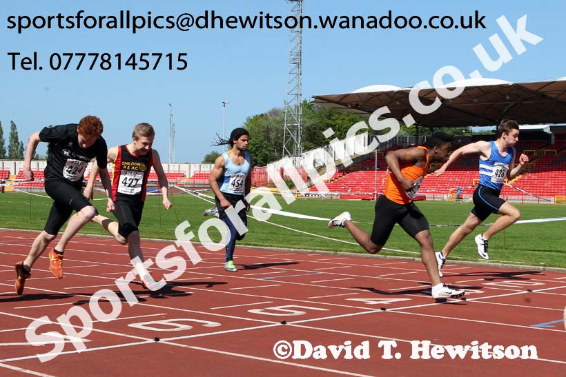Mens under-17s, North East Track and Field Champs., Gateshead. Photo: David T. Hewitson/Sports for All Pics